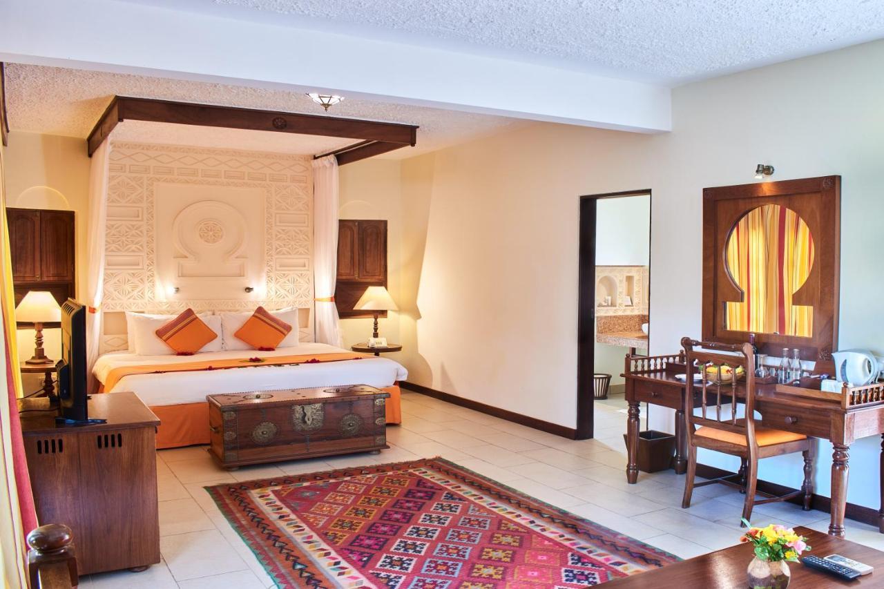 Neptune Village Beach Resort & Spa Galu Екстер'єр фото