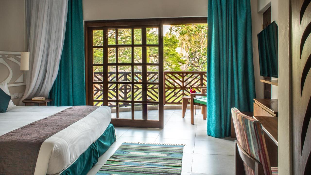 Neptune Village Beach Resort & Spa Galu Екстер'єр фото