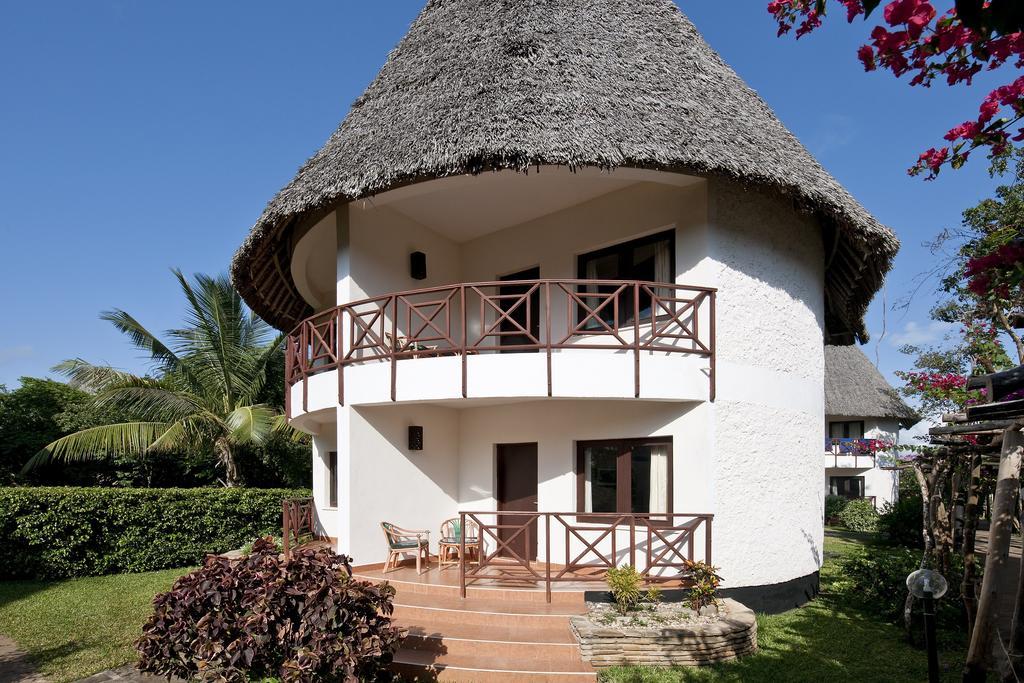 Neptune Village Beach Resort & Spa Galu Екстер'єр фото