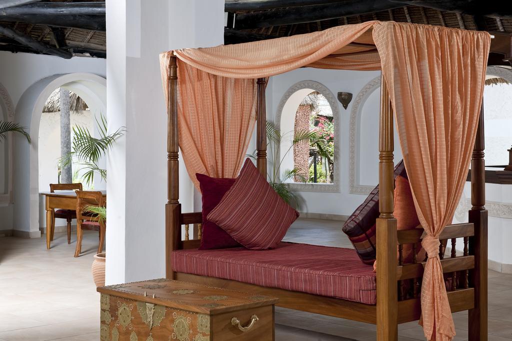 Neptune Village Beach Resort & Spa Galu Екстер'єр фото