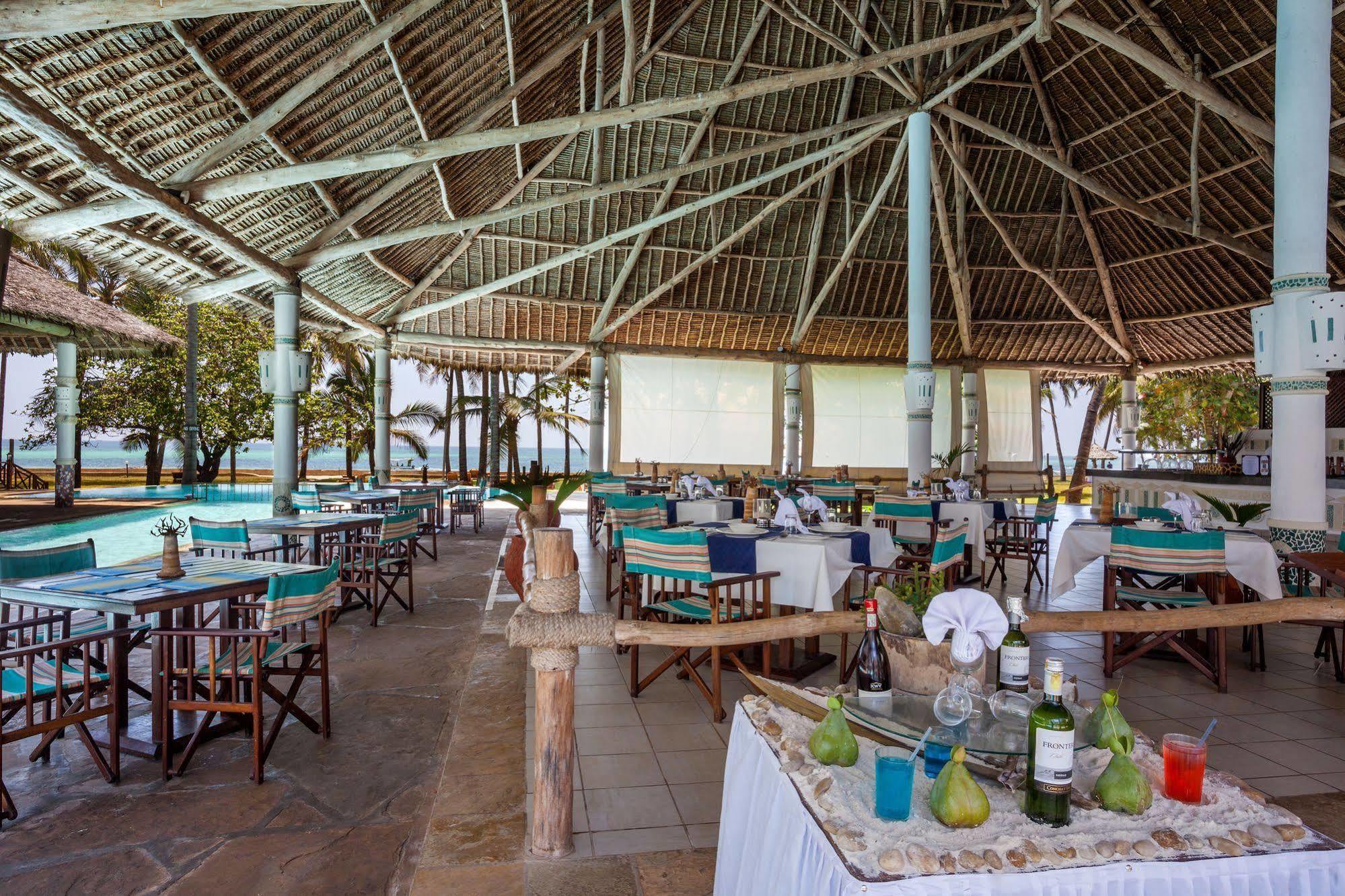 Neptune Village Beach Resort & Spa Galu Екстер'єр фото