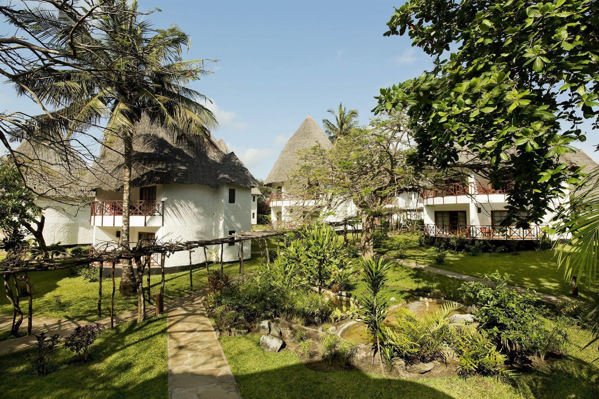 Neptune Village Beach Resort & Spa Galu Екстер'єр фото