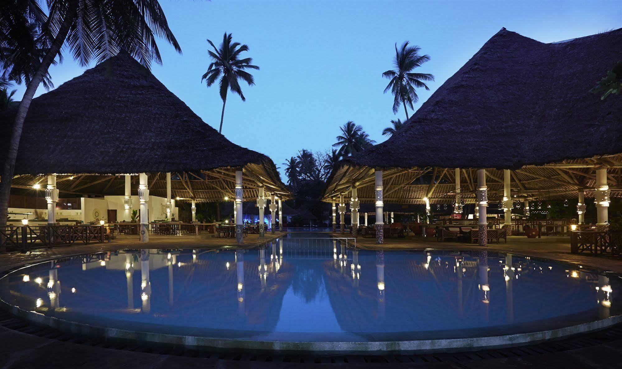 Neptune Village Beach Resort & Spa Galu Екстер'єр фото